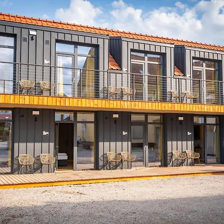 Zaspany Piec Aparthotel Mikołajki